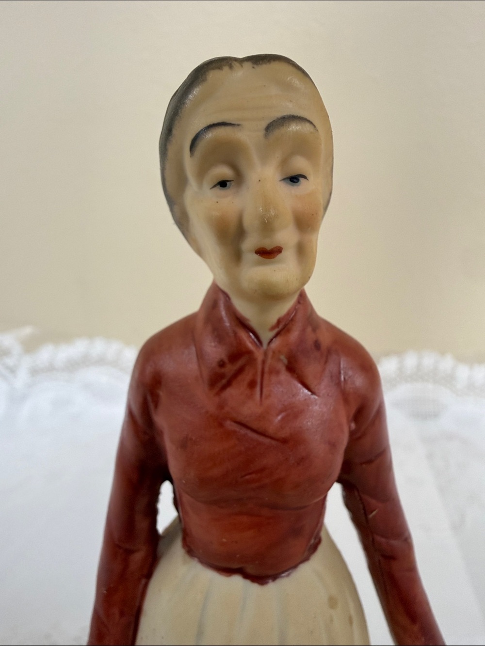 Vintage-Style Ceramic Figurine in Cream and Rust Red